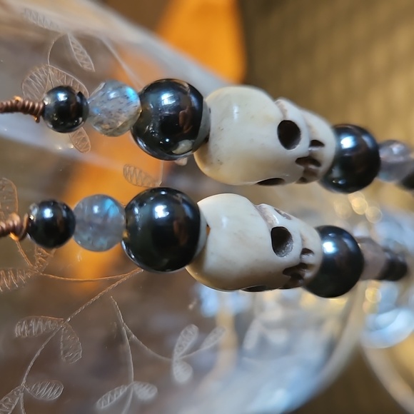 NWT hematite, labradorite beads & carved bone skull earrings Halloween on 24kRG - Picture 4 of 5